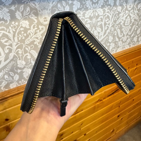 Kate Spade Zip Continental Wallet Black Saffiano Leather w/ Gold Hardware EUC - Picture 13 of 16